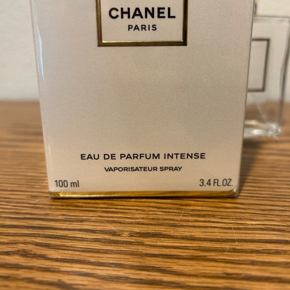 Chanel Perfume Bottle With Box - Picture 14 of 14